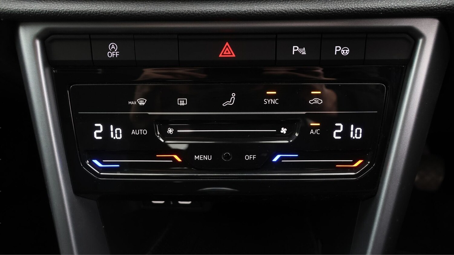 Used Volkswagen T-Roc for sale - 77749705: Photo 12