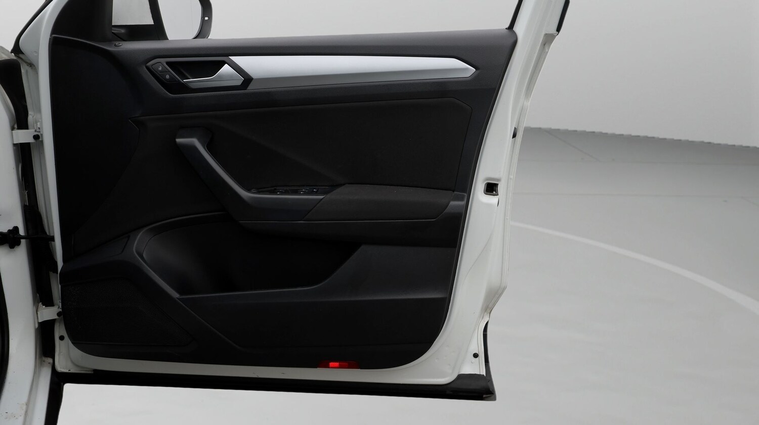 Used Volkswagen T-Roc for sale - 77749705: Photo 15