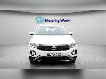 Used Volkswagen T-Roc 2023 for sale - 77749705: Photo