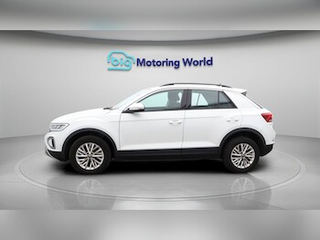 Used Volkswagen T-Roc 2023 for sale - 77749705: Photo