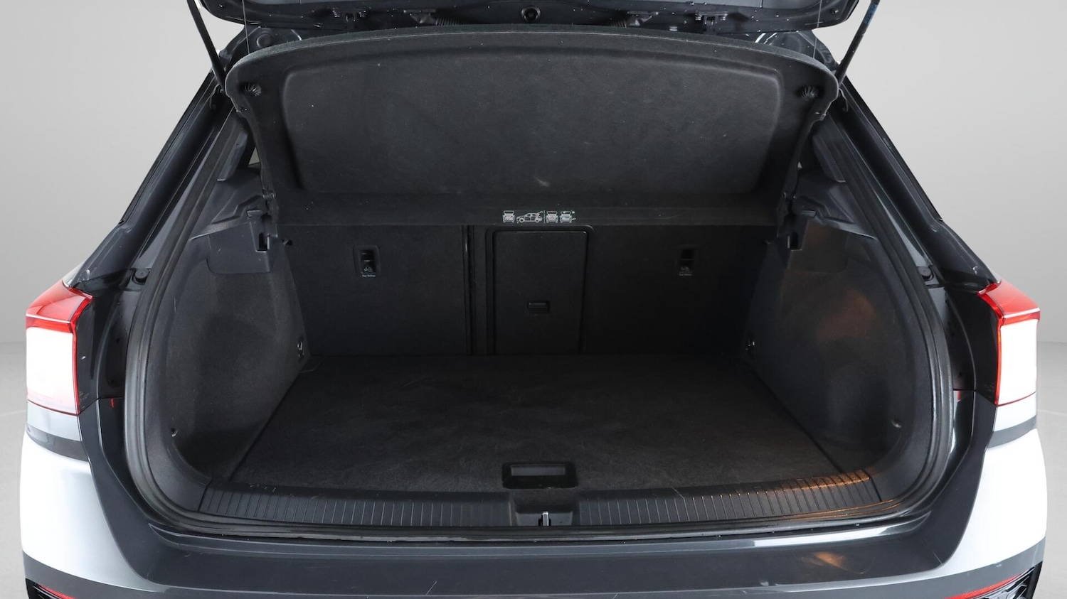 Used Volkswagen T-Roc 2021 for sale - 76423186: Photo 17