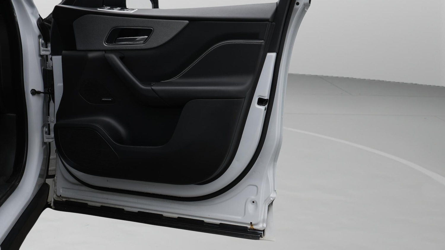 Used Jaguar F-Pace 2020 for sale - 76432673: Photo 16