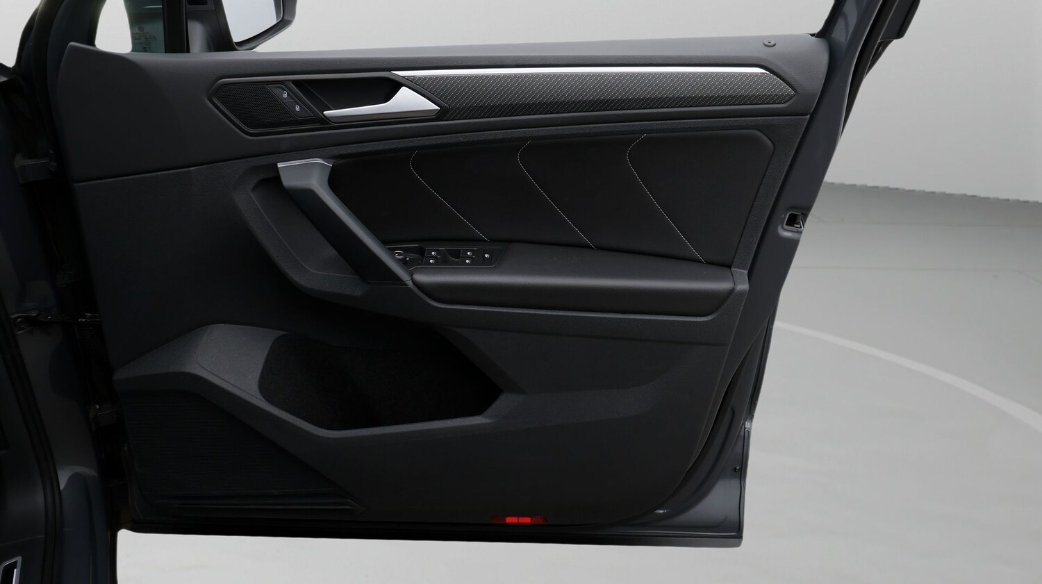 Used Volkswagen Tiguan 2023 for sale - 77873400: Photo 15