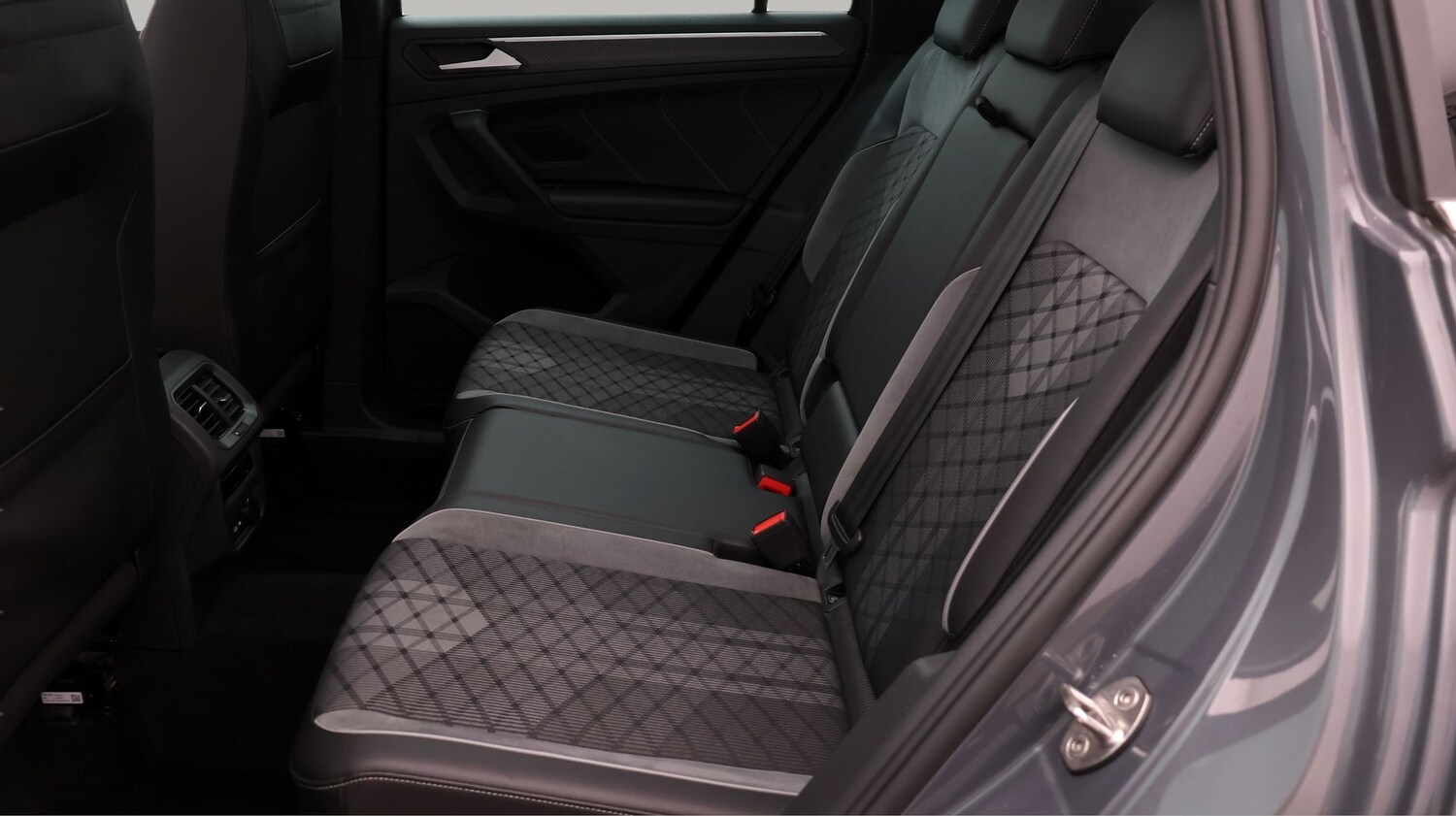 Used Volkswagen Tiguan 2023 for sale - 77873400: Photo 16