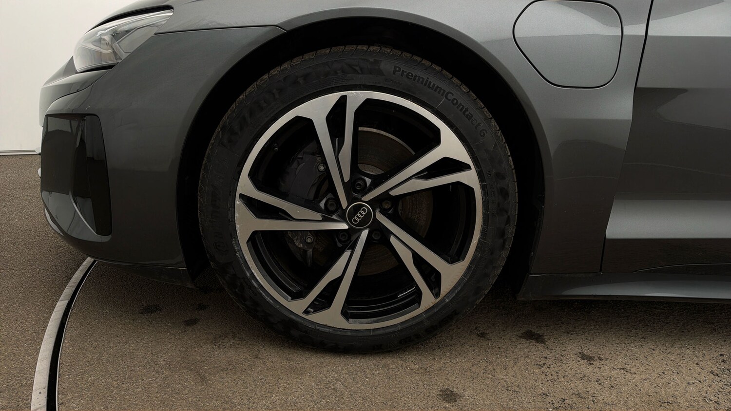 Used Audi e-tron GT 2022 for sale - 77932852: Photo 17