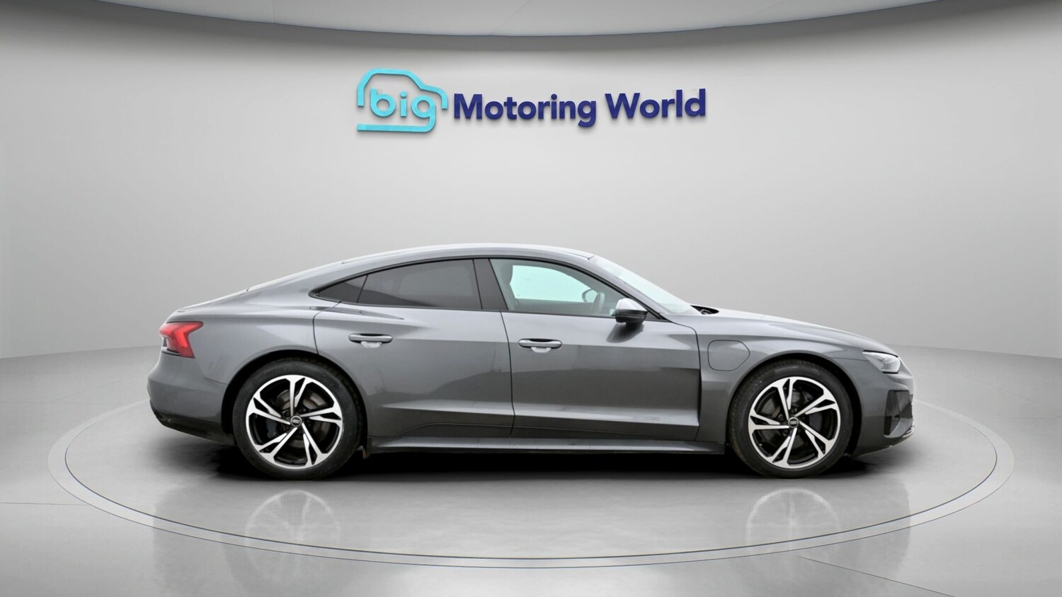 Used Audi e-tron GT 2022 for sale - 77932852: Photo 8