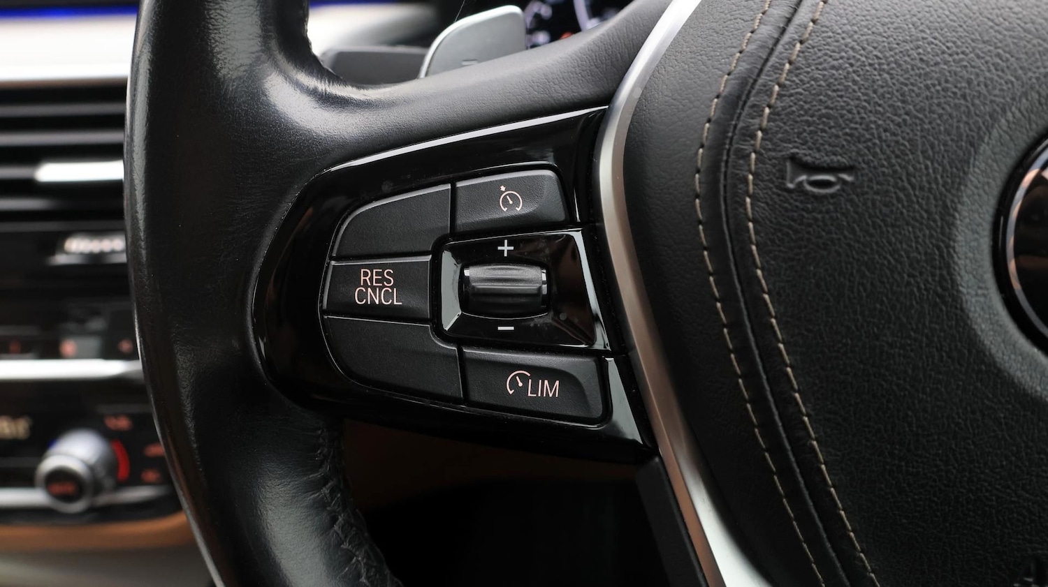 Used BMW 5 Series 2018 for sale - 77649794: Photo 23