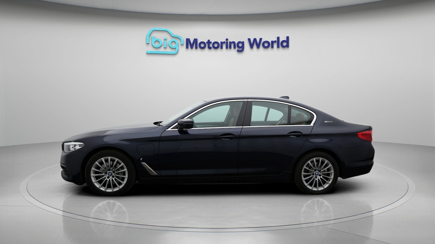 Used BMW 5 Series 2018 for sale - 77649794: Photo 4