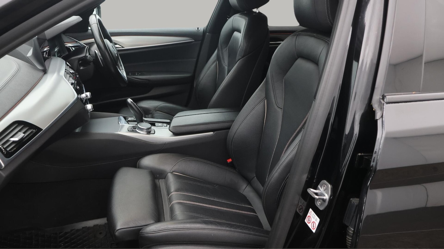 Used BMW 5 Series 2019 for sale - 76485106: Photo 15