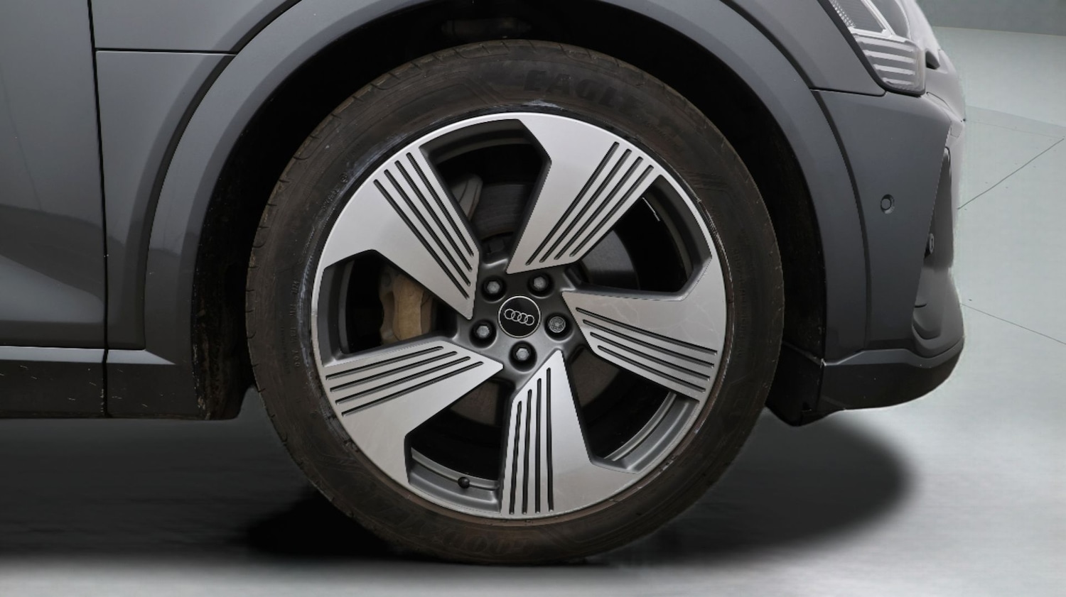 Used Audi e-tron 2023 for sale - 77516619: Photo 18