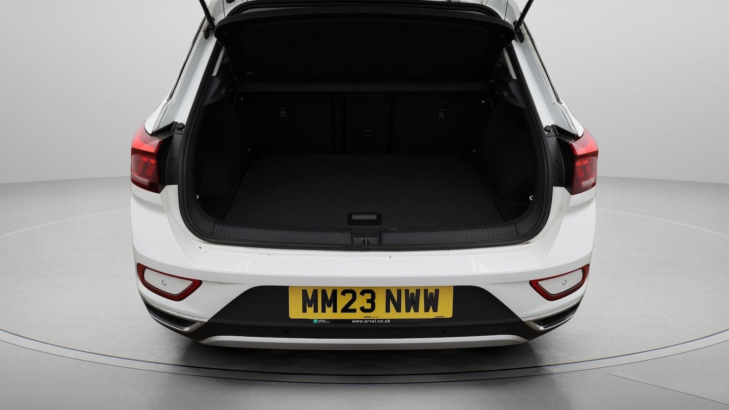 Used Volkswagen T-Roc 2023 for sale - 77687474: Photo 17