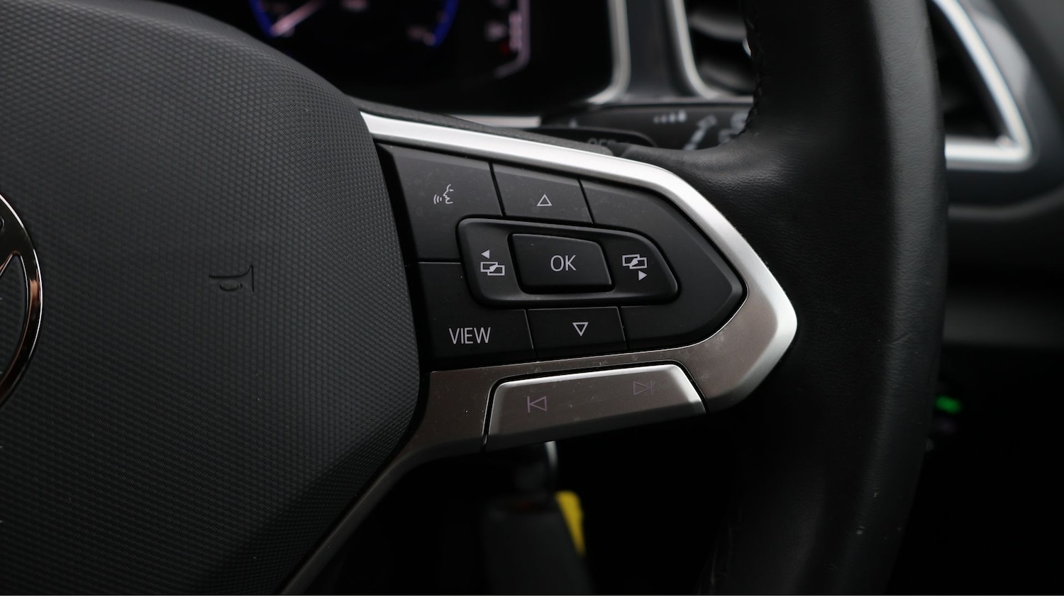 Used Volkswagen T-Roc 2023 for sale - 77687474: Photo 23