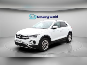 Used Volkswagen T-Roc 2023 for sale - 77687474: Photo