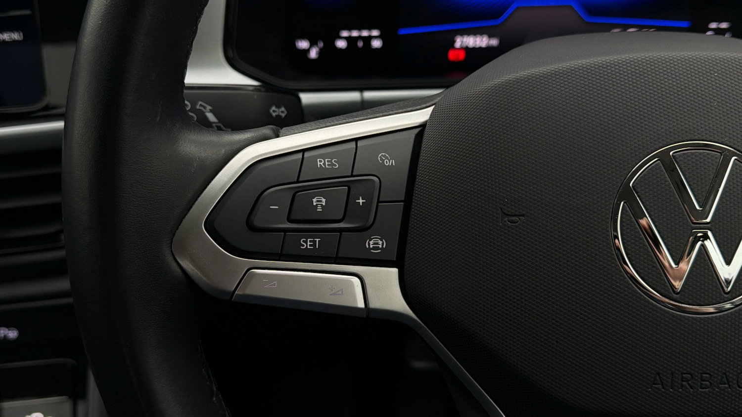 Used Volkswagen T-Roc for sale - 78092789: Photo 21