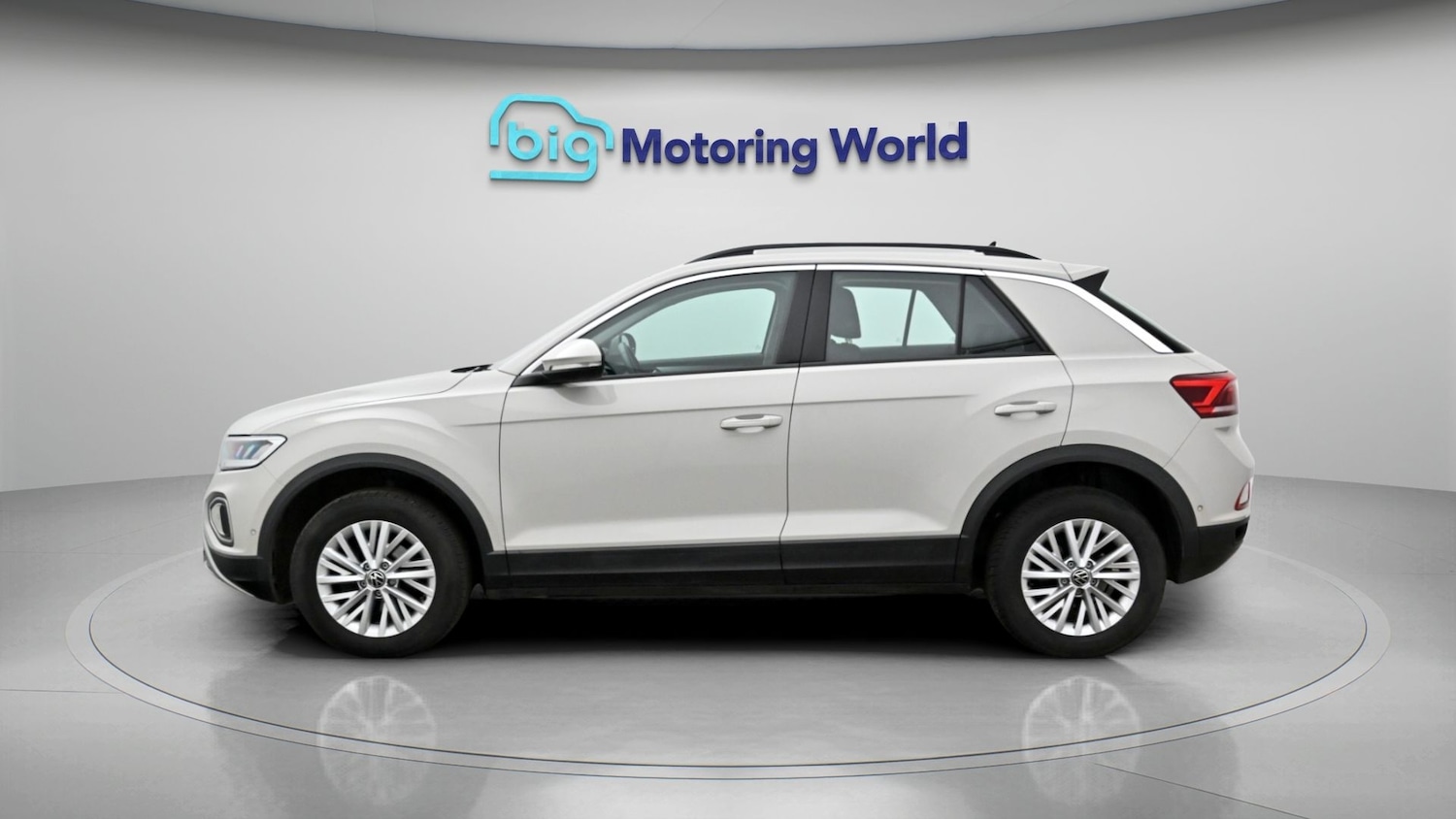 Used Volkswagen T-Roc for sale - 78092789: Photo 4