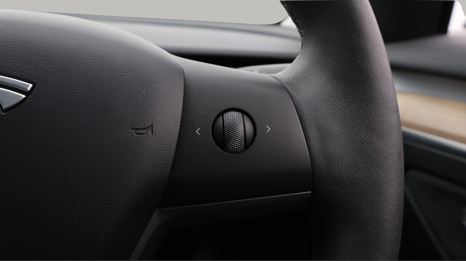 Used Tesla Model 3 2021 for sale - 76701906: Photo 27