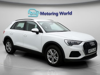 Audi - Q3