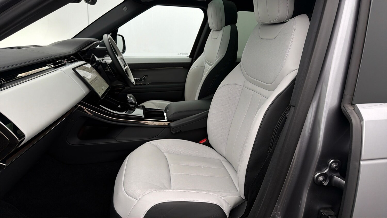 Used Land Rover Range Rover Sport 2024 for sale - 78223997: Photo 13