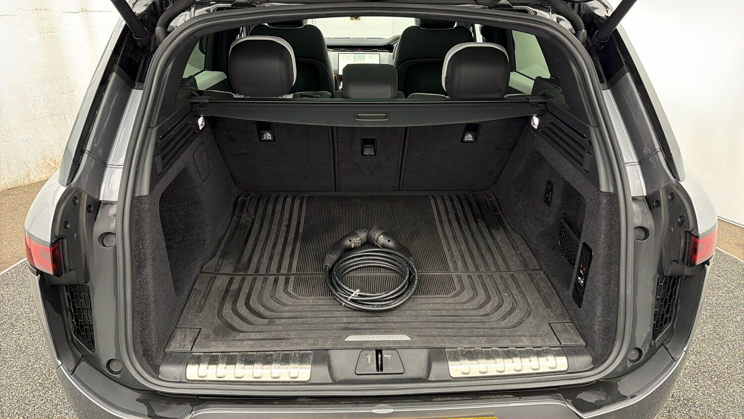 Used Land Rover Range Rover Sport 2024 for sale - 78223997: Photo 16