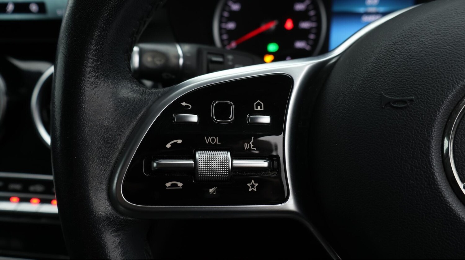 Used Mercedes-Benz GLC 2020 for sale - 76306838: Photo 24