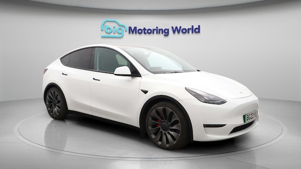Used Tesla Model Y 2023 for sale - 75708331: Photo 2