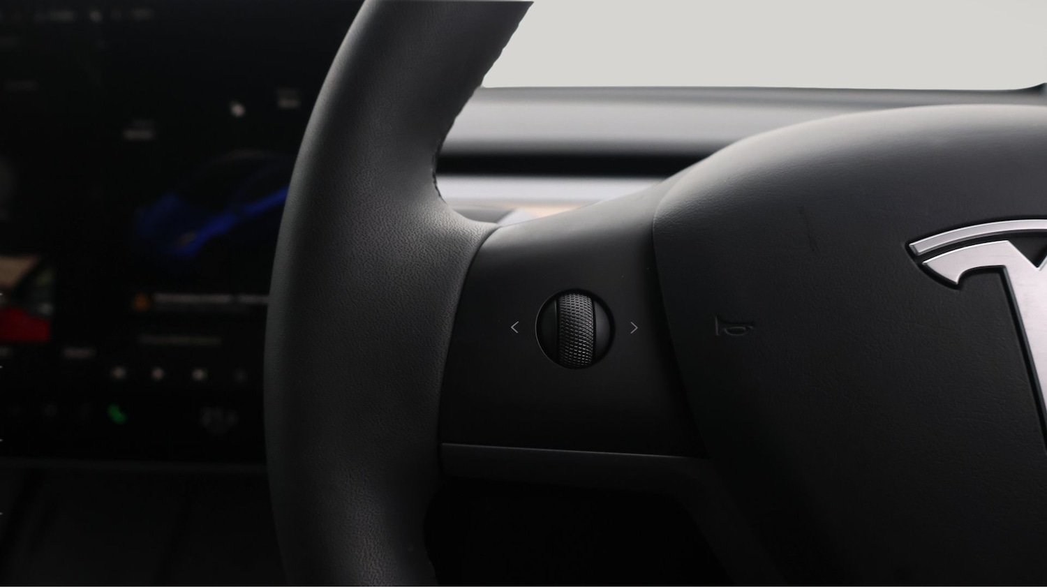 Used Tesla Model Y 2025 for sale - 77326423: Photo 23