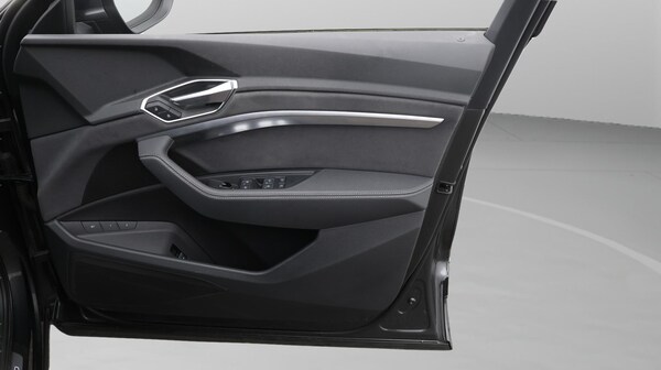 Used Audi e-tron 2022 for sale - 75449779: Photo 16