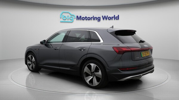 Used Audi e-tron 2022 for sale - 75449779: Photo 6