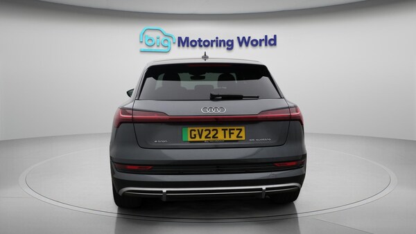 Used Audi e-tron 2022 for sale - 75449779: Photo 7