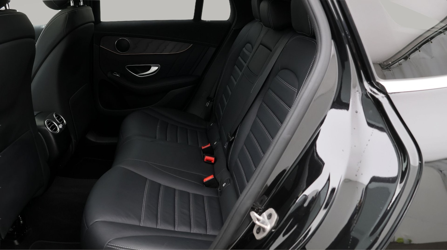 Used Mercedes-Benz EQC 2023 for sale - 77300620: Photo 16