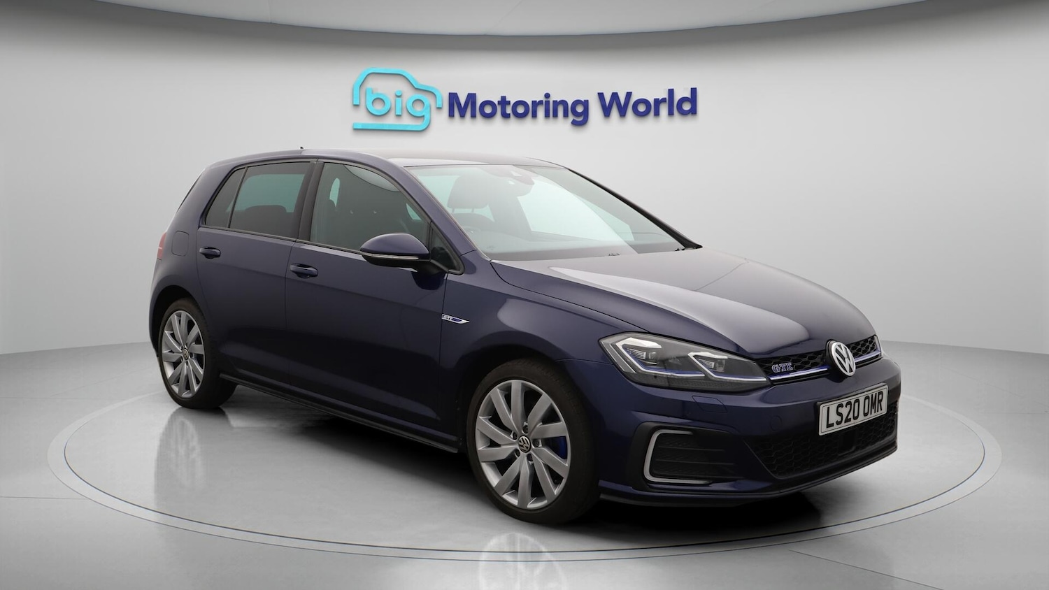 Used Volkswagen Golf 2020 for sale - 76381132: Photo 1