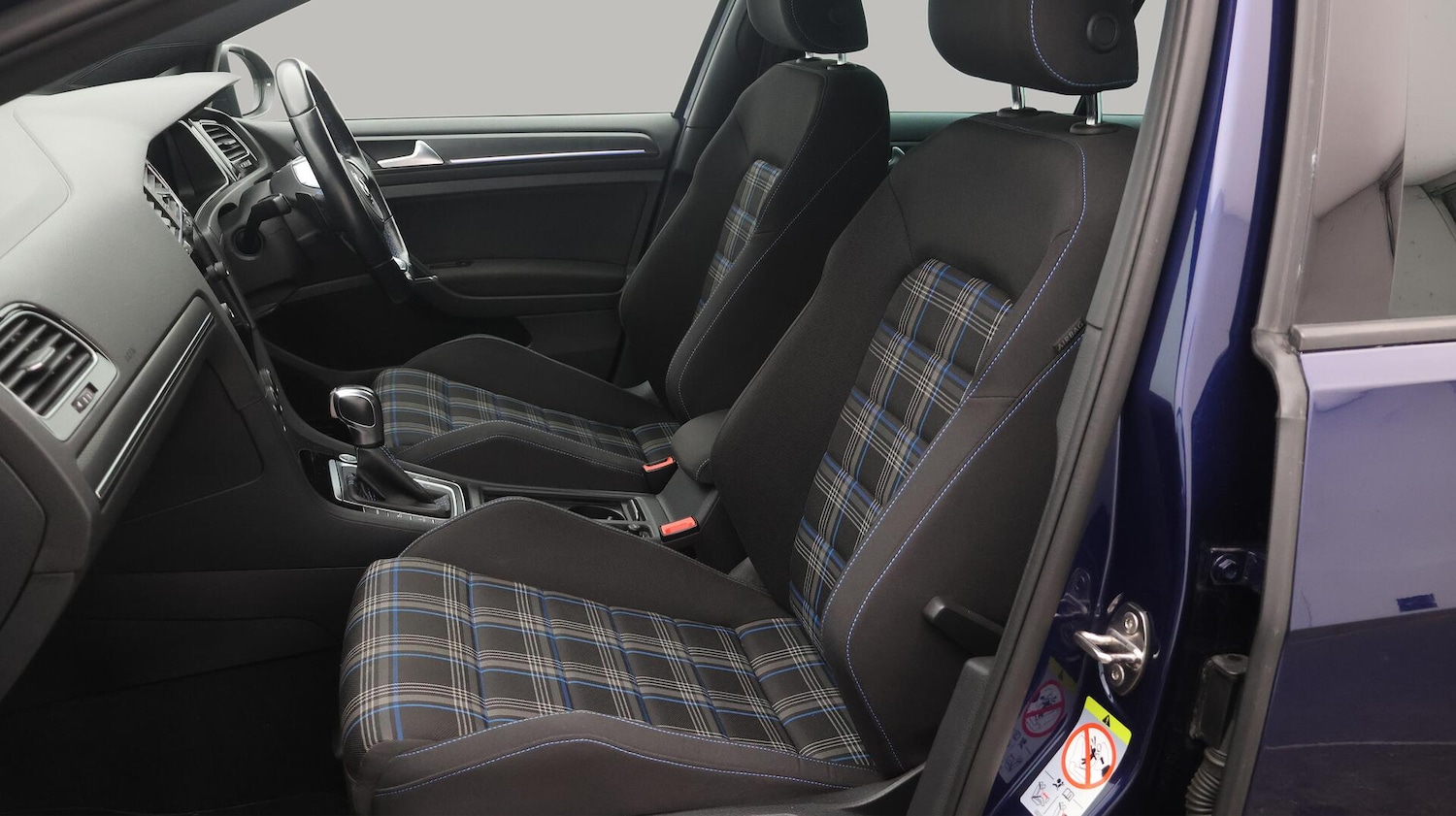 Used Volkswagen Golf 2020 for sale - 76381132: Photo 14