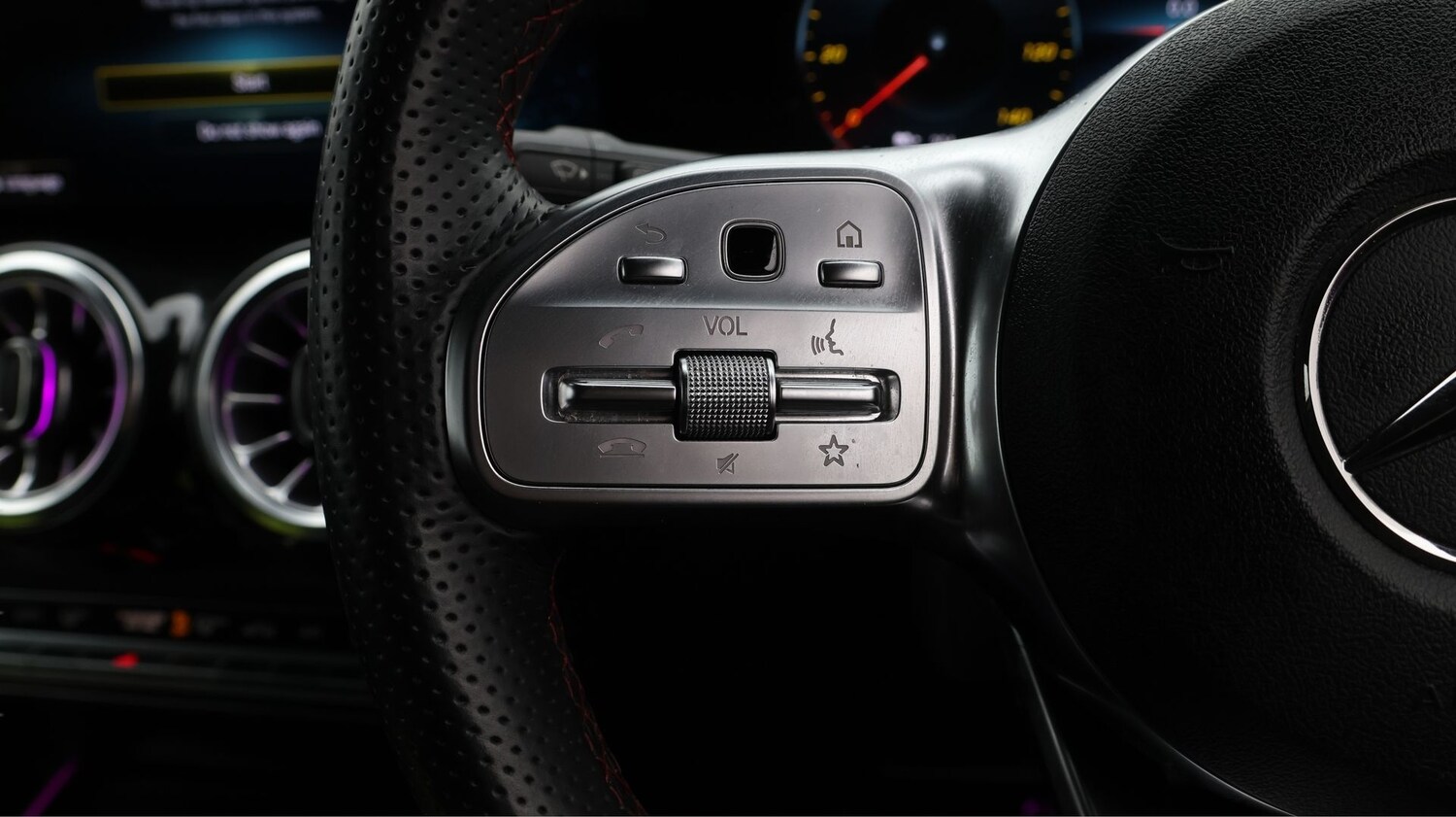 Used Mercedes-Benz EQB 2023 for sale - 77493231: Photo 25