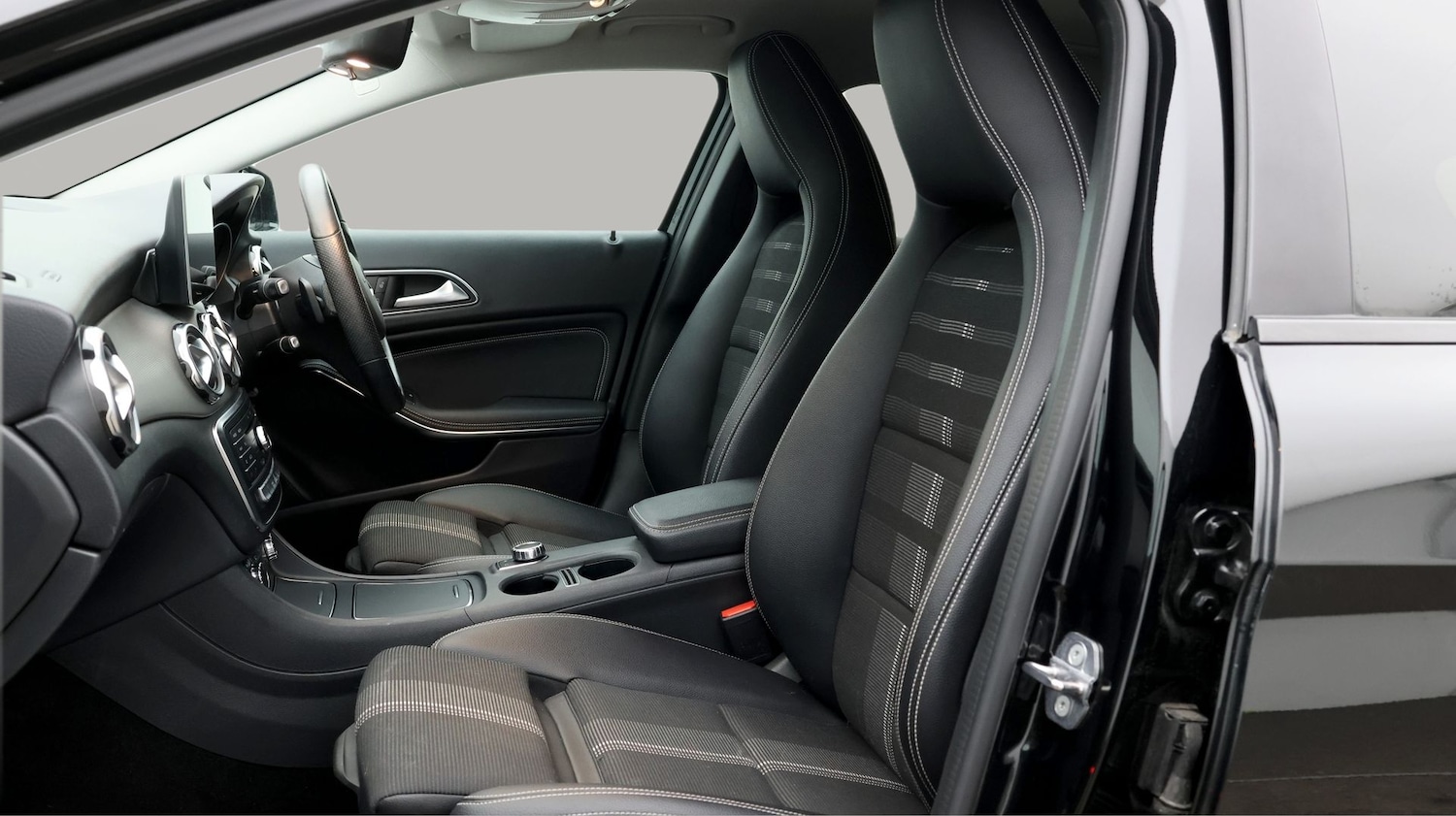 Used Mercedes-Benz GLA 2019 for sale - 77181876: Photo 14