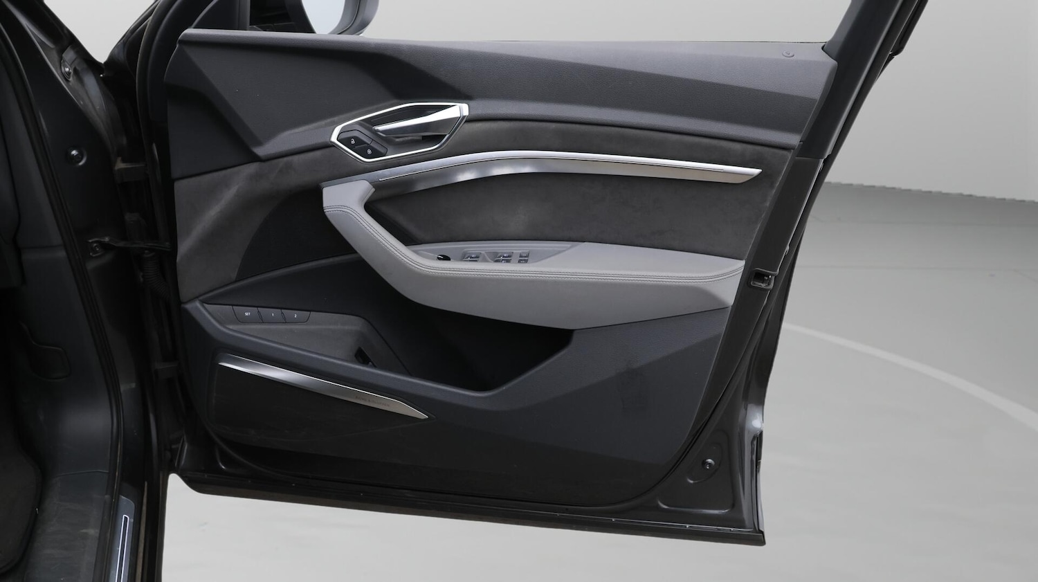 Used Audi e-tron 2021 for sale - 76409061: Photo 16