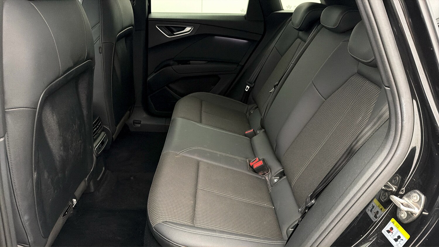 Used Audi Q4 e-tron 2023 for sale - 77962072: Photo 15