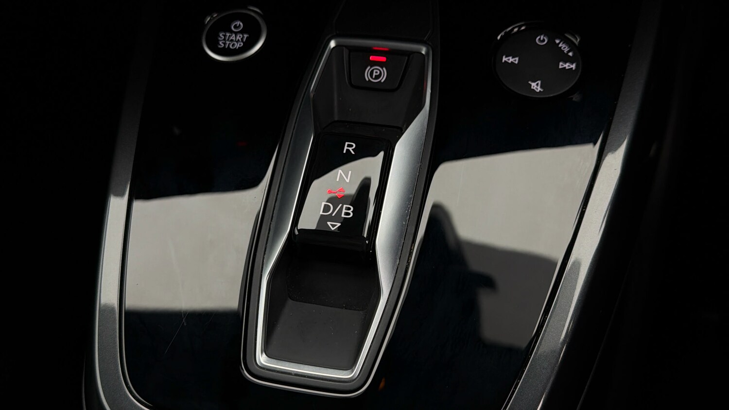 Used Audi Q4 e-tron 2023 for sale - 77962072: Photo 25