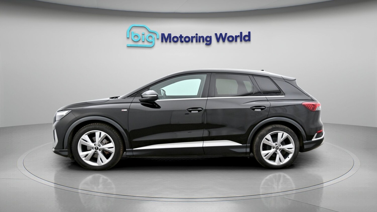 Used Audi Q4 e-tron 2023 for sale - 77962072: Photo 4