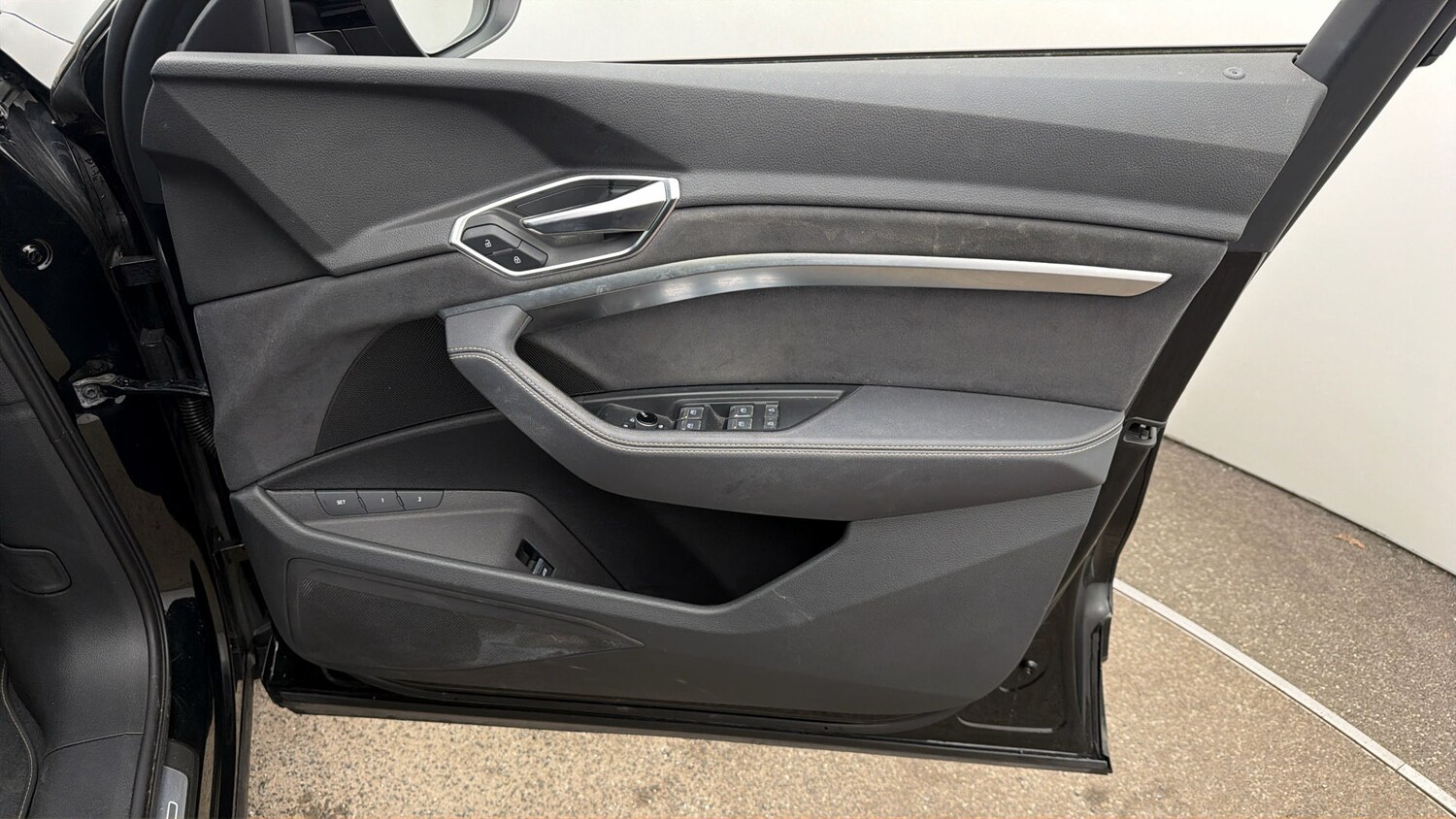 Used Audi e-tron 2022 for sale - 77932843: Photo 14