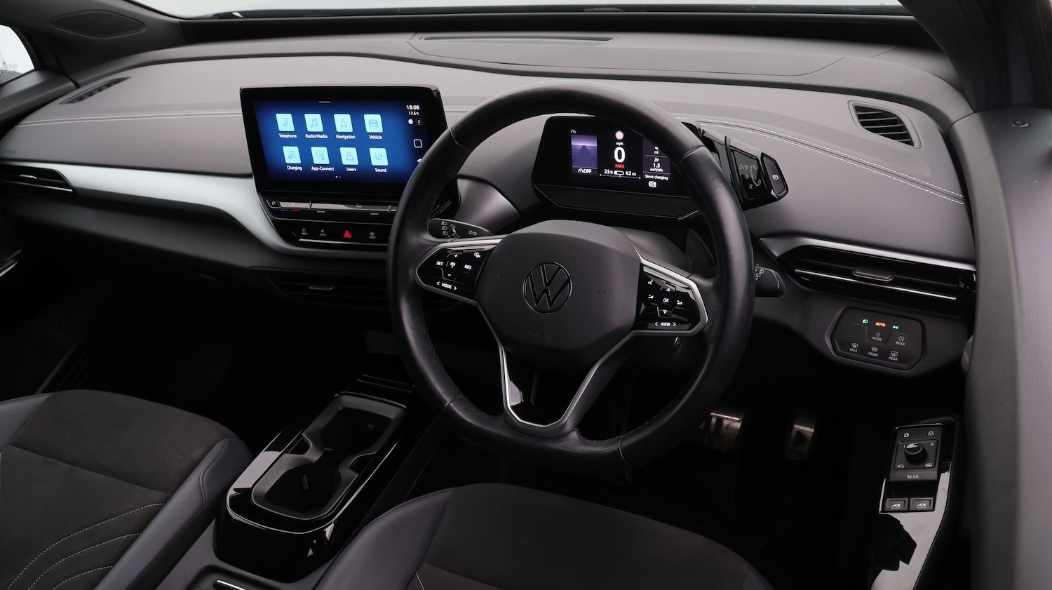 Used Volkswagen ID.4 2023 for sale - 77663229: Photo 9