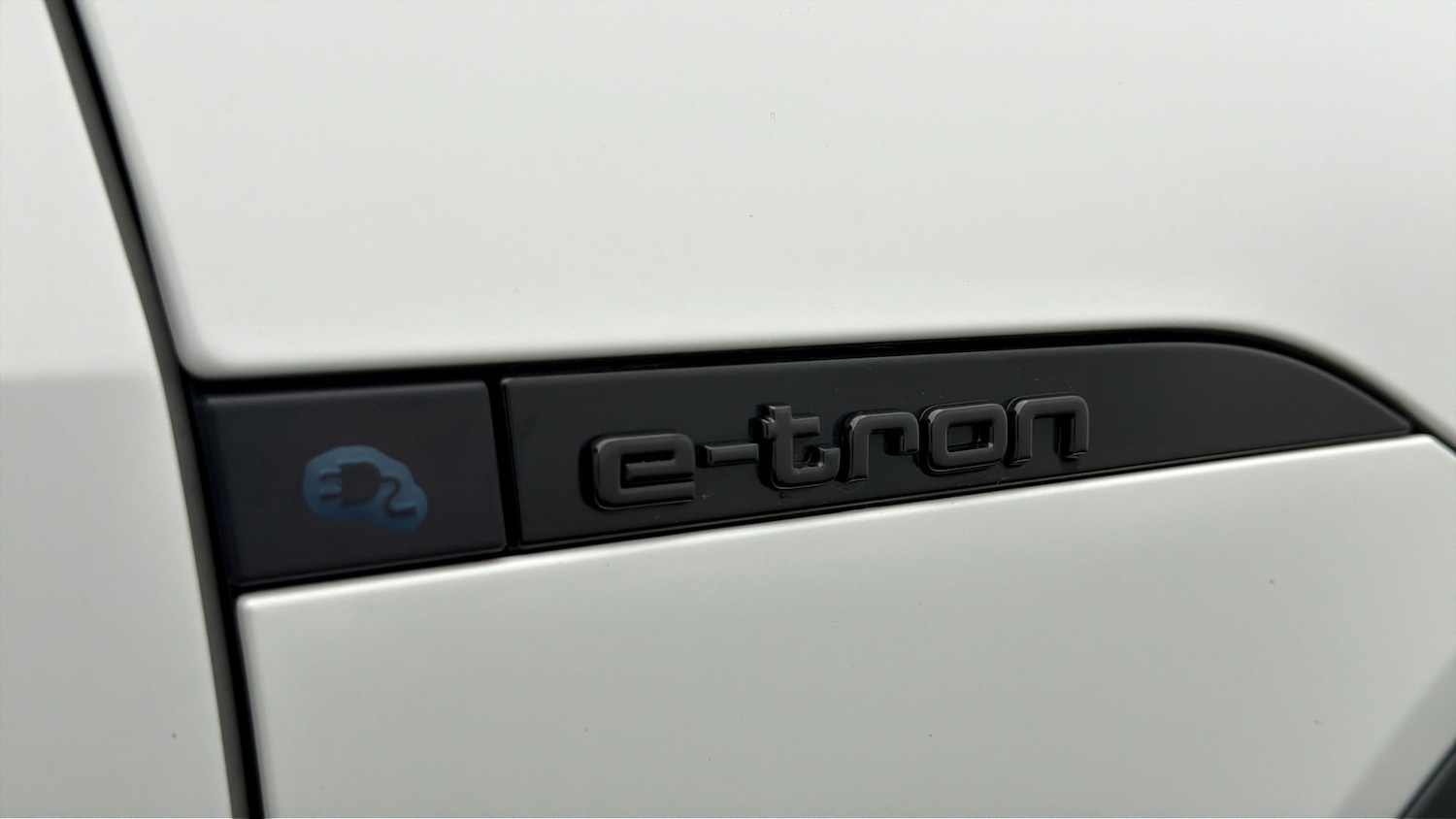 Used Audi Q8 e-tron 2023 for sale - 78081212: Photo 22