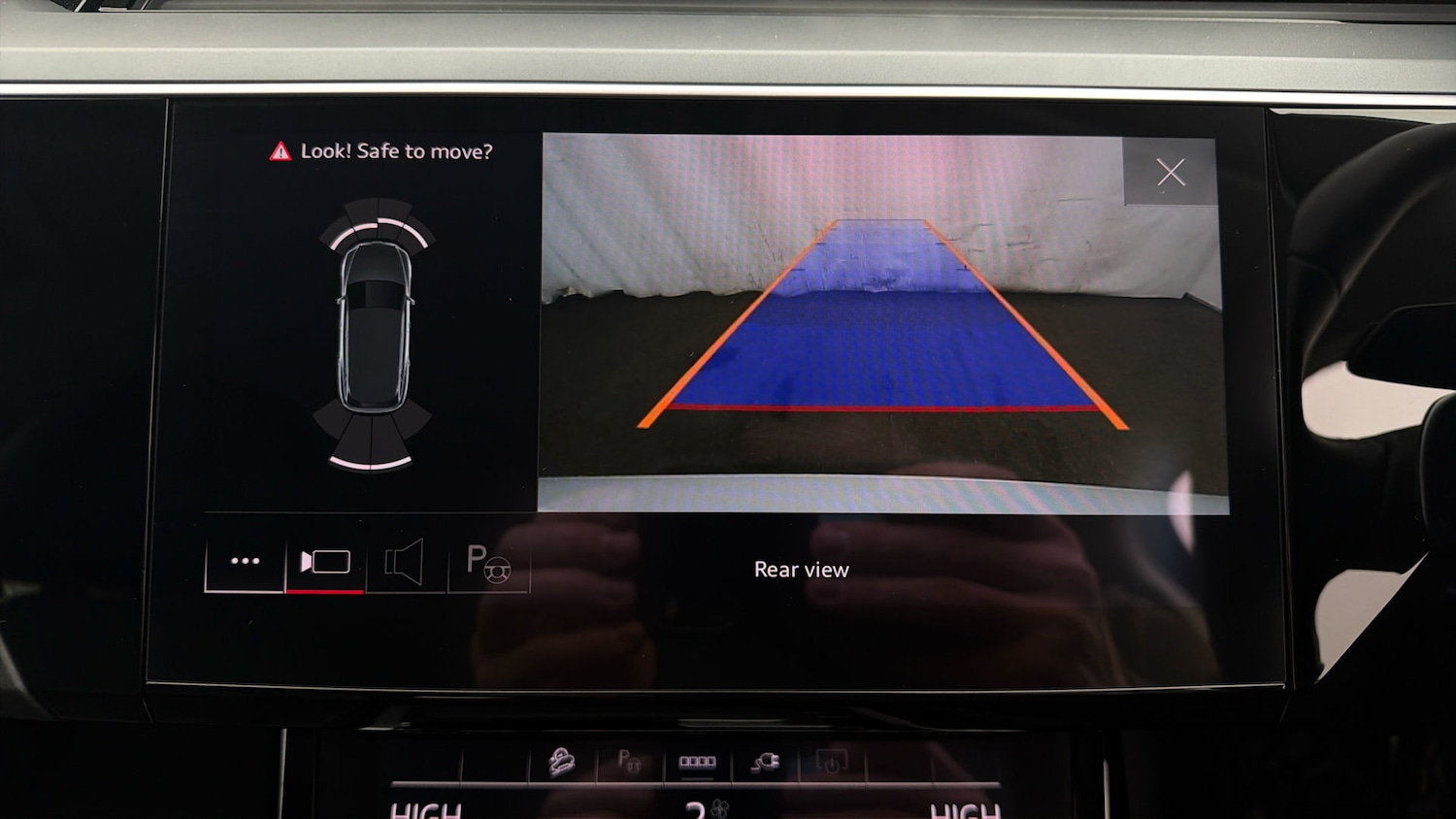 Used Audi Q8 e-tron 2023 for sale - 78081212: Photo 27