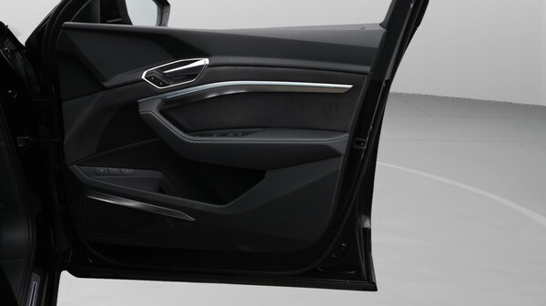 Used Audi e-tron 2021 for sale - 76215056: Photo 16