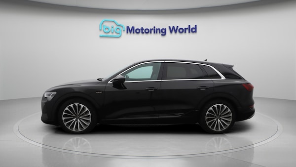 Used Audi e-tron 2021 for sale - 76215056: Photo 5
