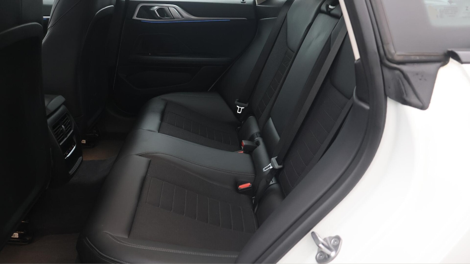 Used BMW i4 2022 for sale - 76424537: Photo 17