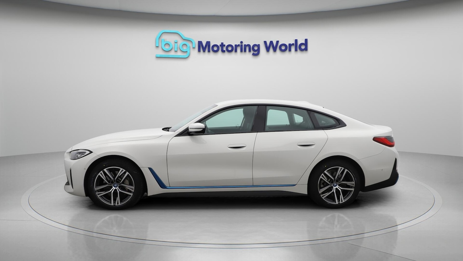 Used BMW i4 2022 for sale - 76424537: Photo 5