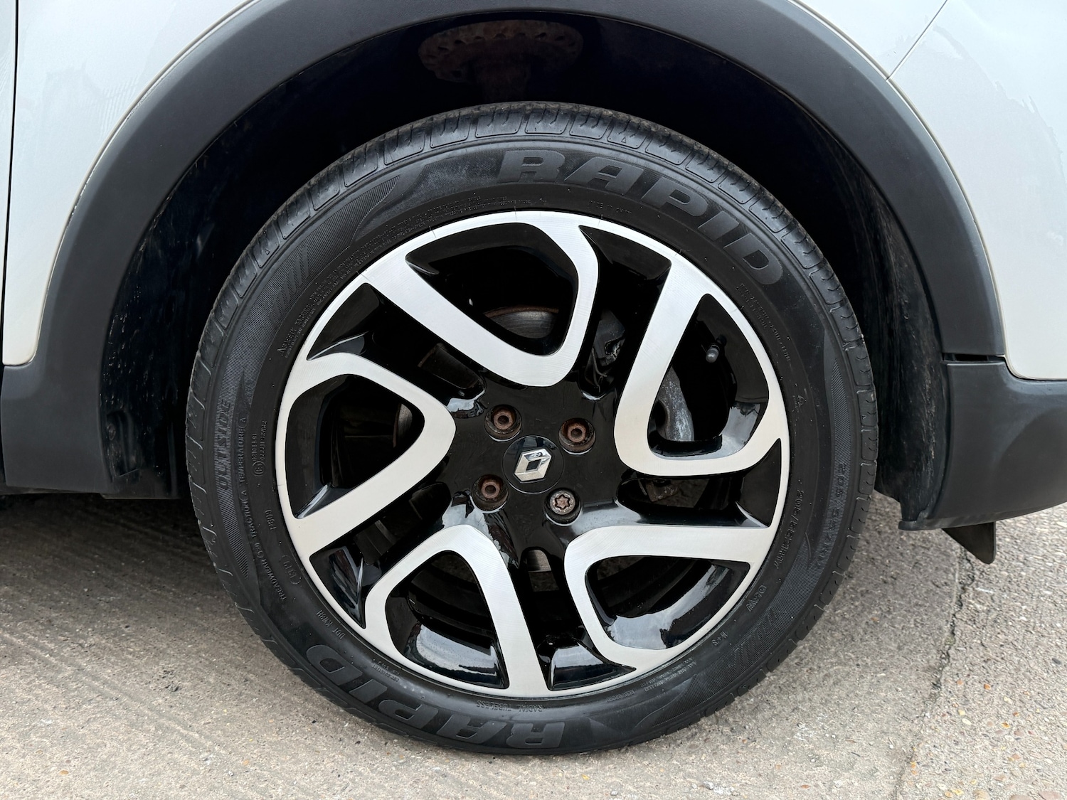 Used Renault Captur 2015 for sale - 77789415: Photo 24