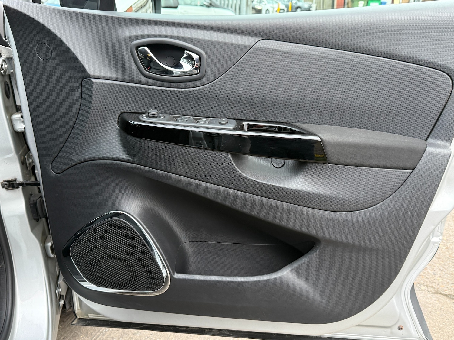 Used Renault Captur 2015 for sale - 77789415: Photo 35