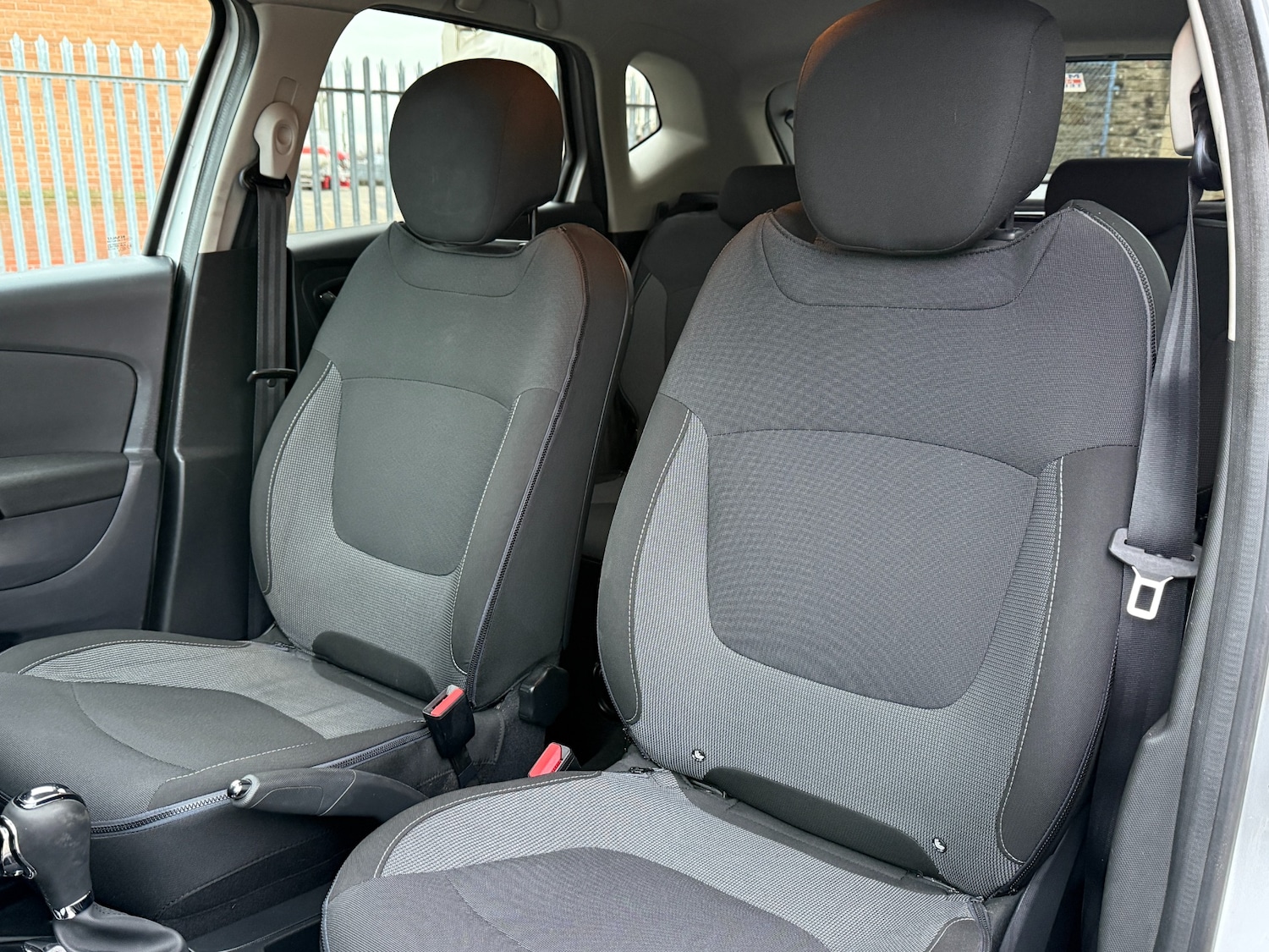 Used Renault Captur 2015 for sale - 77789415: Photo 8