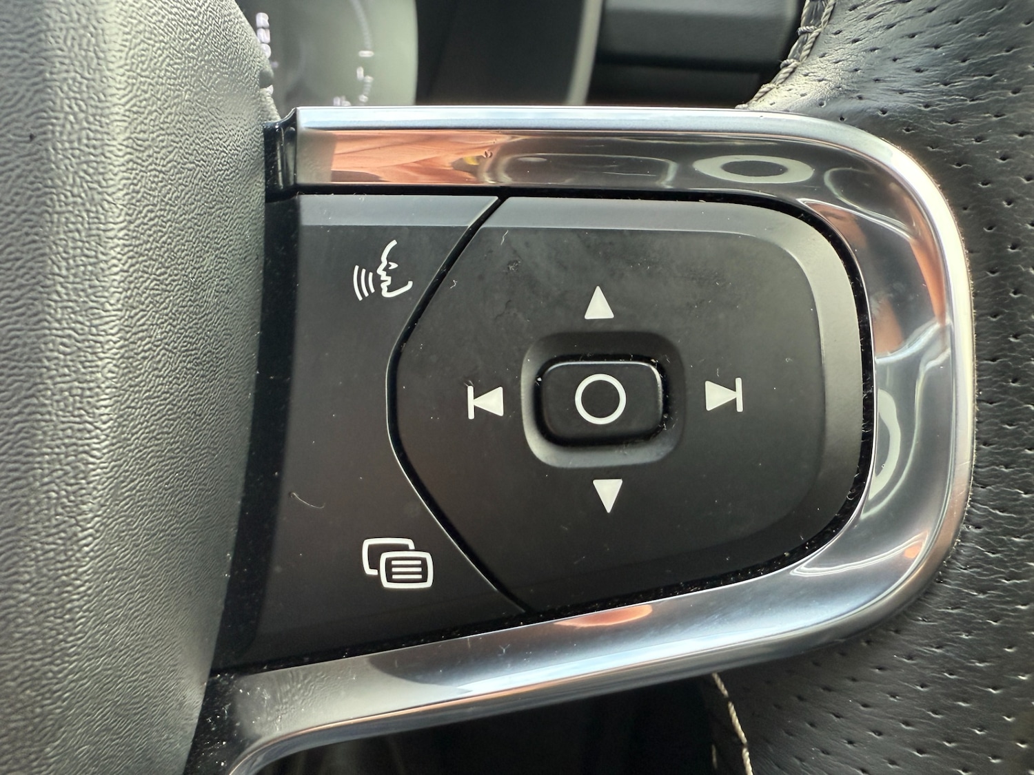 Used Volvo XC40 2021 for sale - 76340791: Photo 17